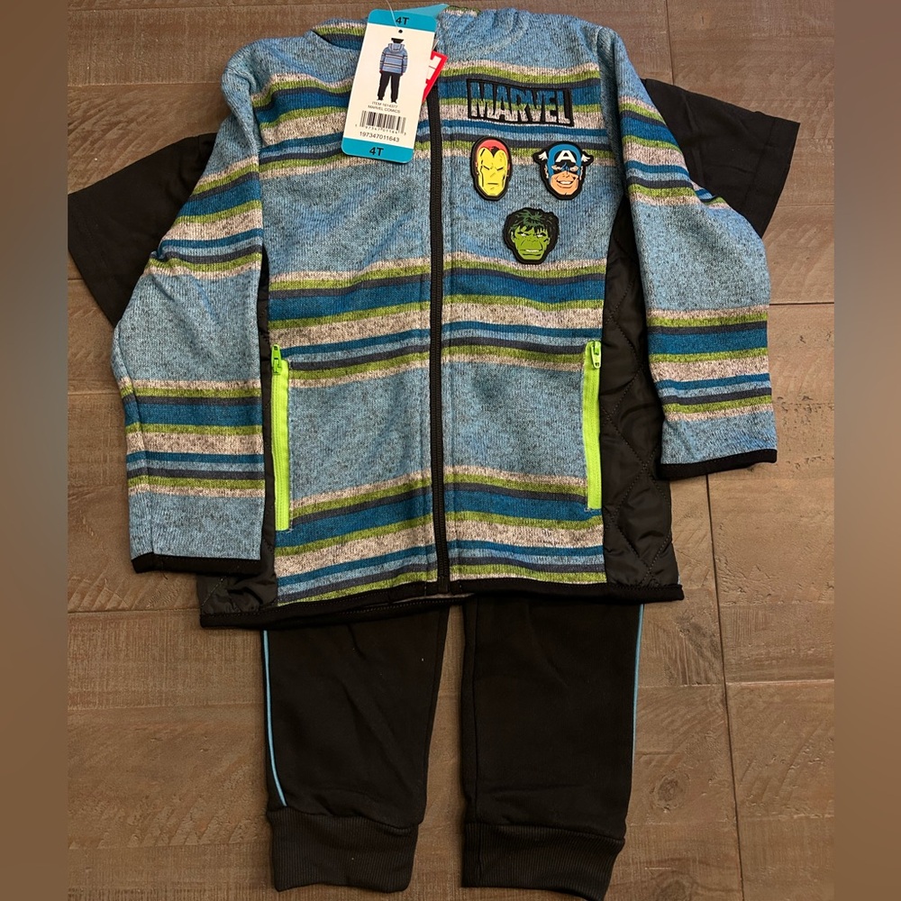 3 piece set for boys, featuring marvel